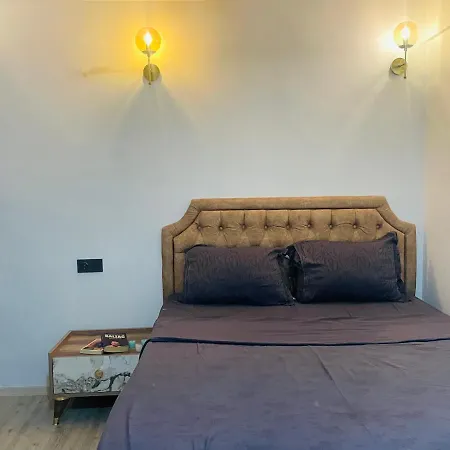 Lux With Perfect Location