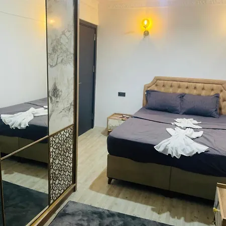 아파트 Lux With Perfect Location