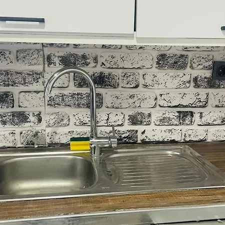 Lux With Perfect Location アパート