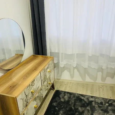 Lux With Perfect Location アパート